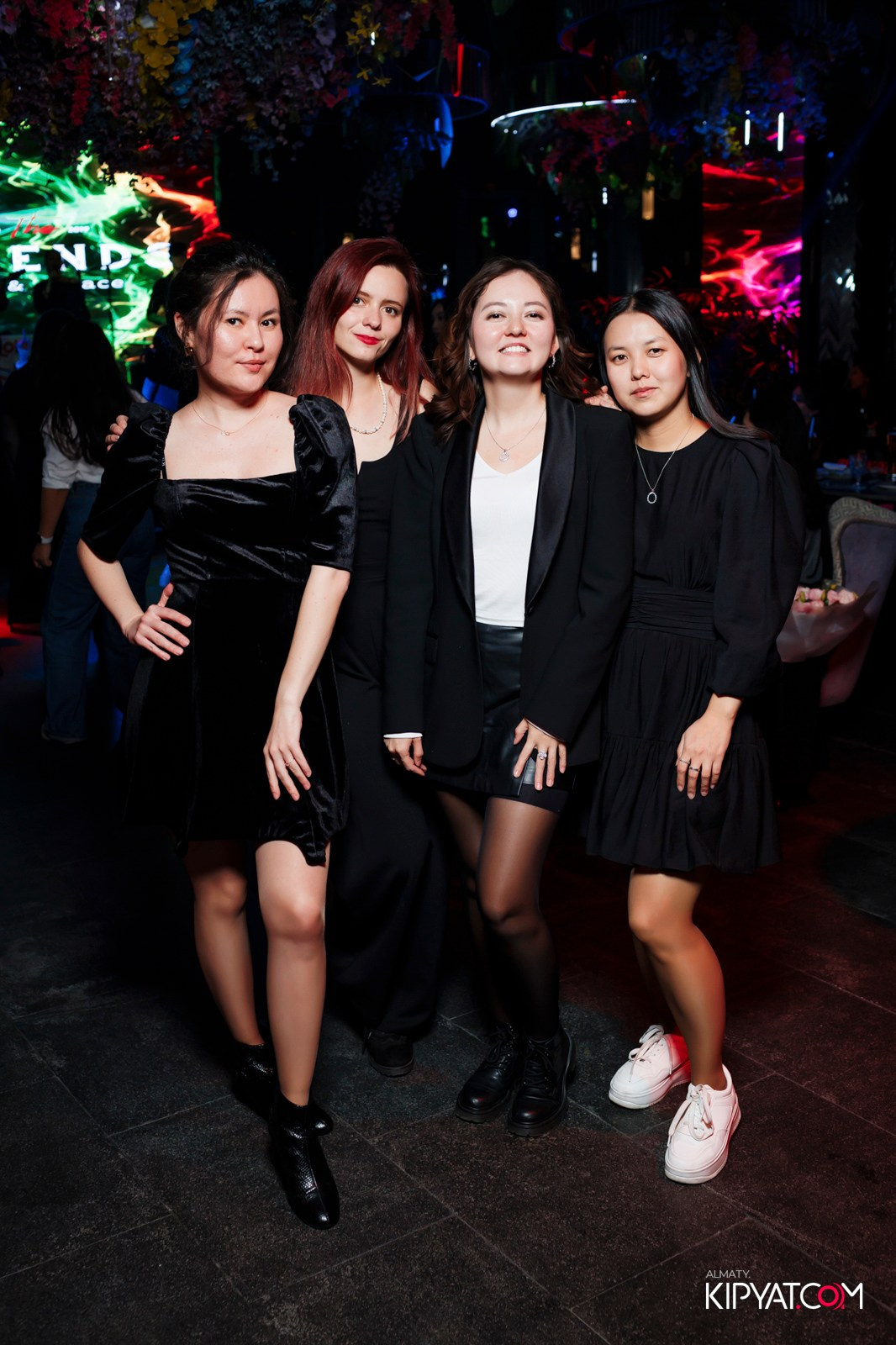 FRIENDS BAR & TERRACE. КИПЯТКОМ АЛМАТЫ!