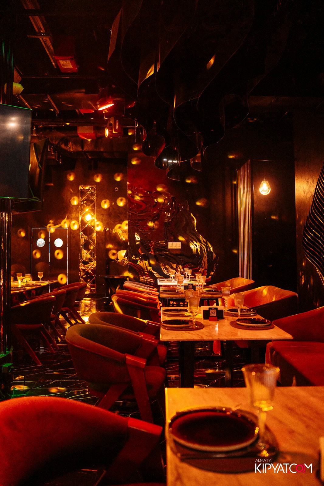 MOOD KARAOKE & TERRACE. КИПЯТКОМ АЛМАТЫ!