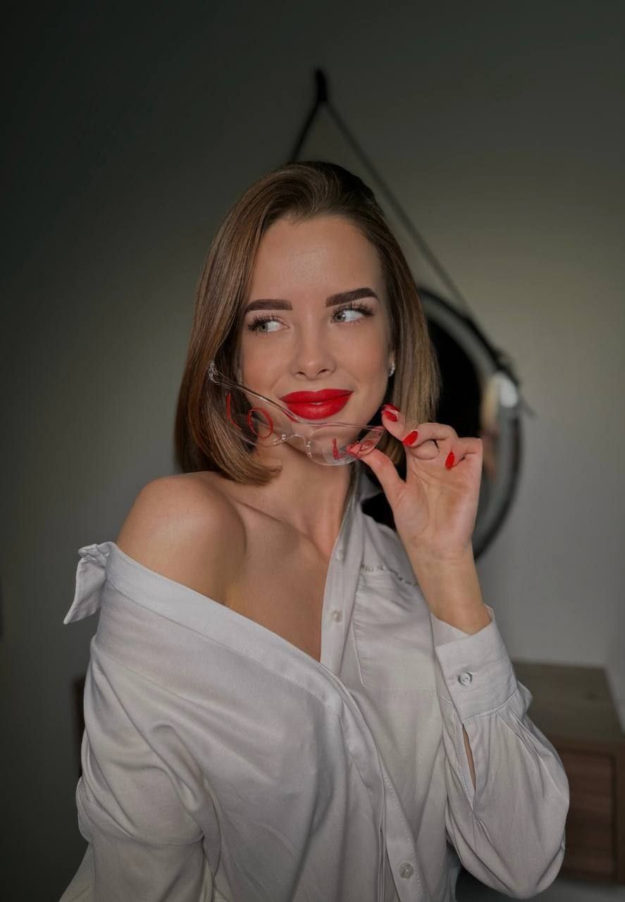 Дарья, 40-42 р-р, рост 175. KED Production — продакшн из СПб. Создаём фото, видео и контент, который помогает брендам и селлерам продавать больше