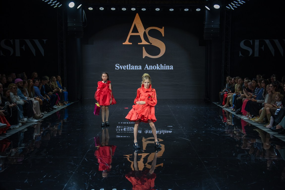 SochiFashionWeek2024 дизайнер Анохина Светлана. Семейный и коммерческий фотограф в Сочи Александр Бодунов