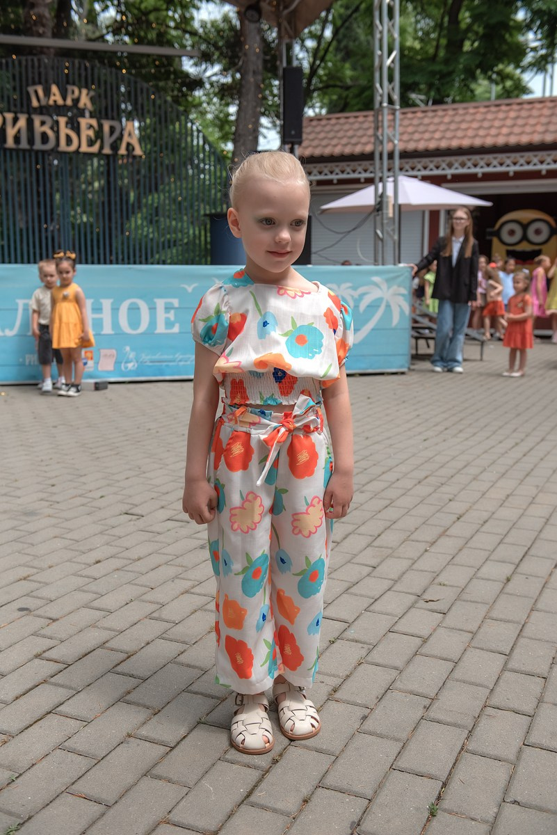 Парк Ривьера дефиле HAPPYkids. Семейный и коммерческий фотограф в Сочи Александр Бодунов