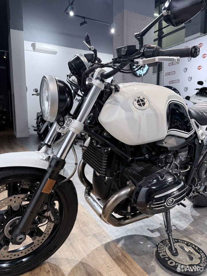 Купить BMW R9T (White Scrambler) — подробнее на сайте. Hello Davidson, Москва. Только хорошие мотоциклы…