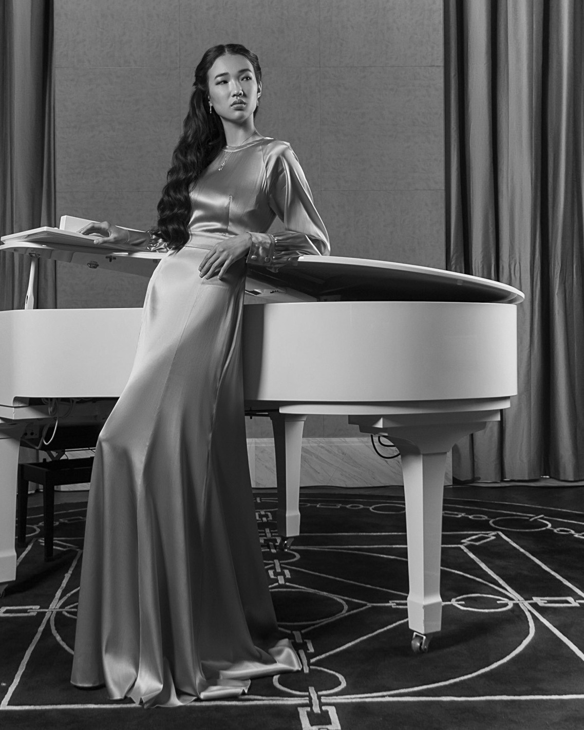 St. Regis story for Harper's Bazaar Kazakhstan. Лисица Руслан — Коммерческий и fashion фотограф в Алматы