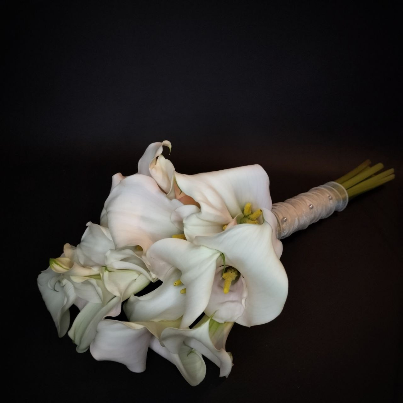 авторский букет невесты, современный букет невесты, невеста 2025,  букет невесты, свадебный букет, свадьба 2025, свадебный букет, свадебный букет невесты, флорист на свадьбу, флорист фрилансер, флорист москва, ручная работа, яркий букет невесты, современный букет невесты,т, флорист на свадьбу, хороший флорист, флорист фрилансер, букет по фото, флорист профессионал. букет невесты из калл