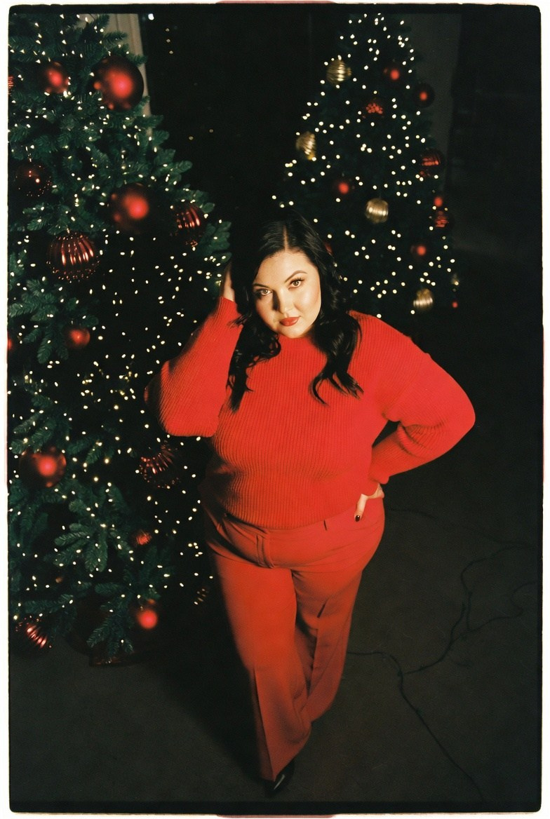 Плюс сайз в красном