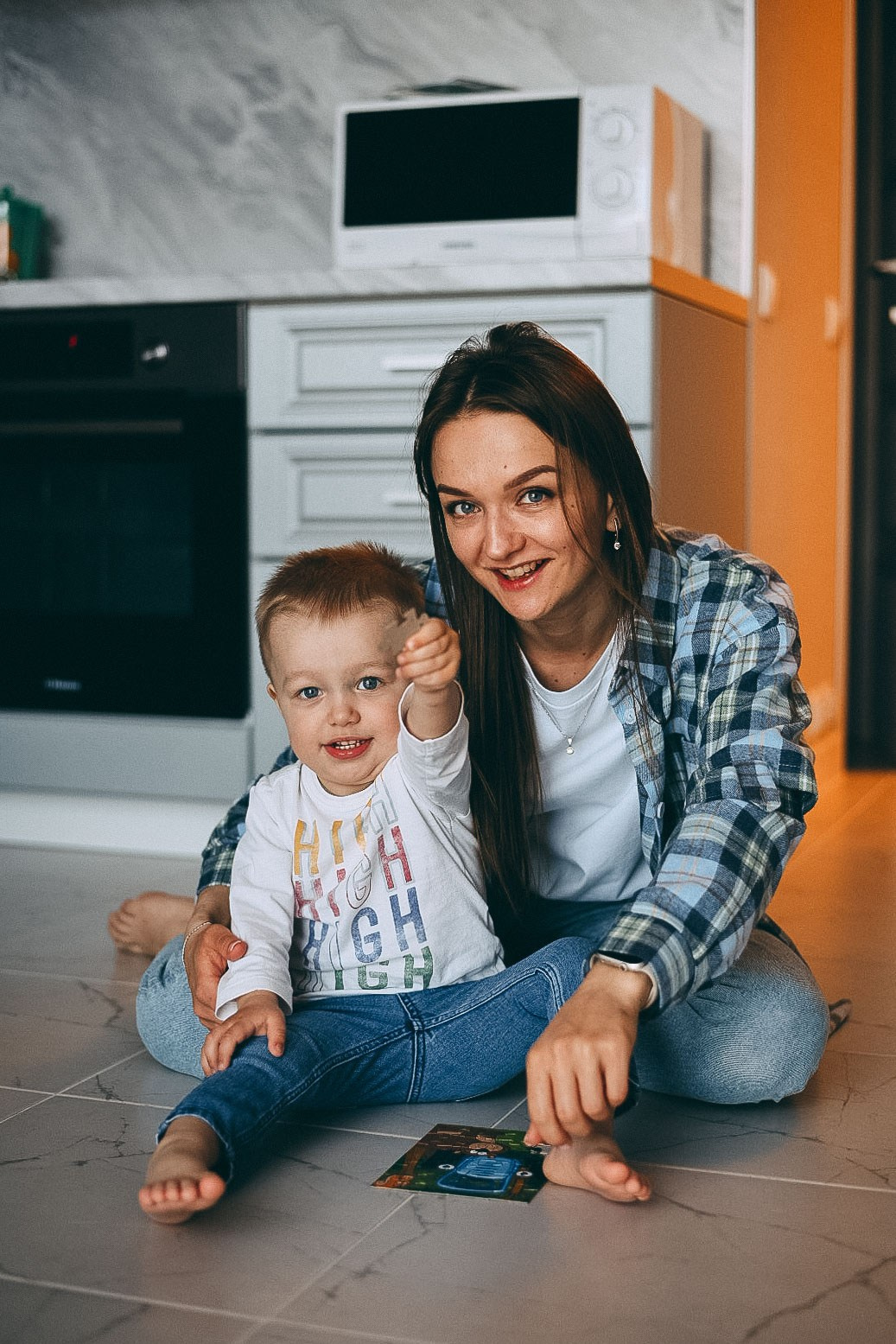 Семейная фотосессия дома плюс фотопрогулка. Фотограф в Сочи — Маргарита Поганова