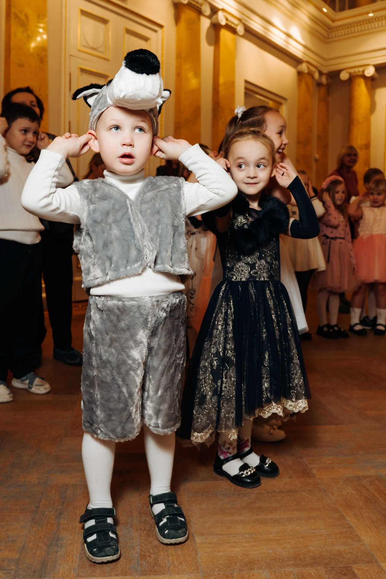 Дети | Новогодняя елка. Репортажный фотограф Санкт-Петербург