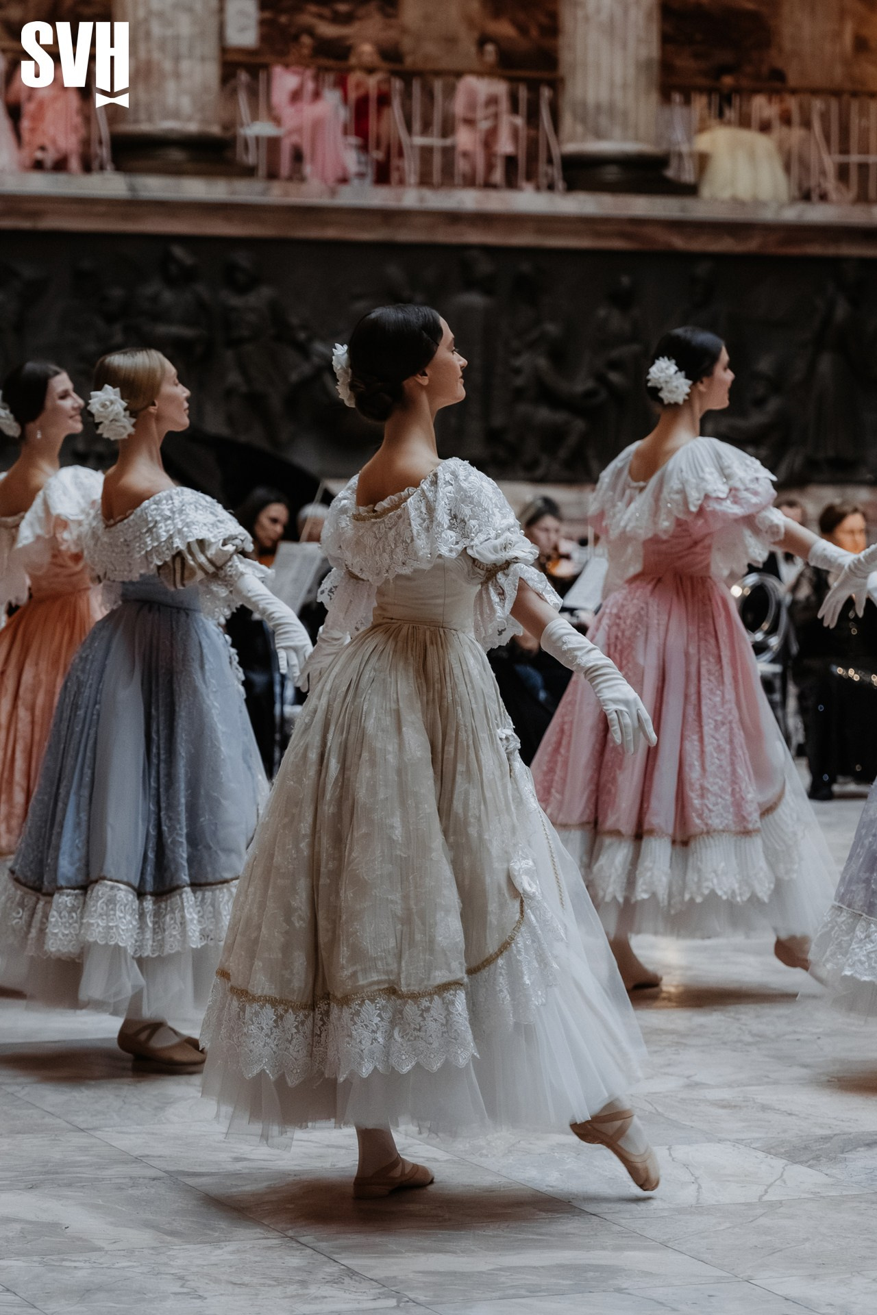 Пасхальный бал Петра Аксёнова