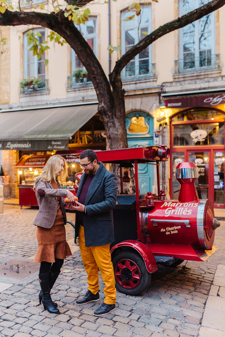 Love-story in Lyon. Family and wedding photographer Lyon, Paris, Annecy, Geneve