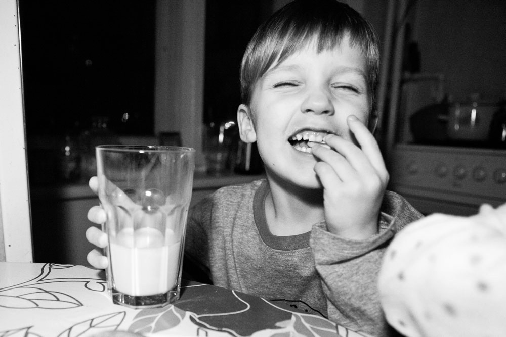 Серии: «Молоко». Мультижанровый фотограф Дарья Strebog