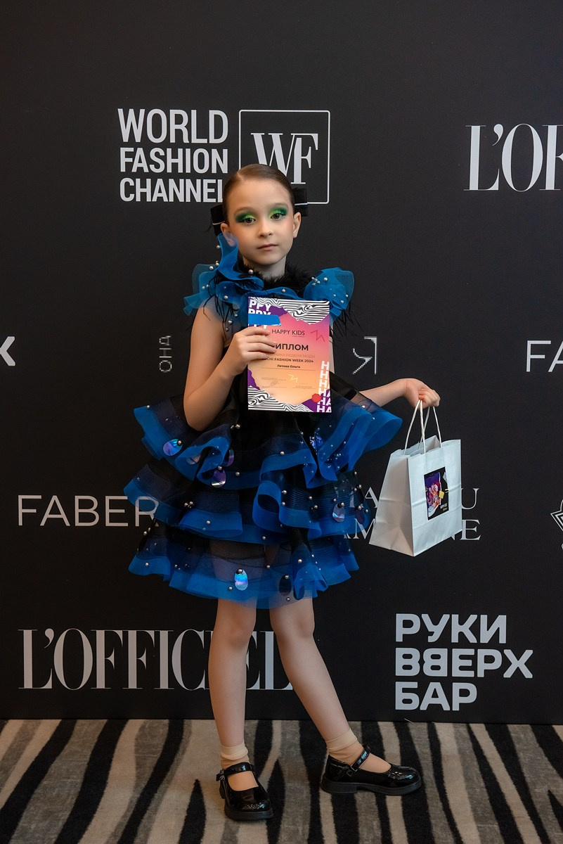 SochiFashionWeek2024 дизайнер Кибовская. Семейный и коммерческий фотограф в Сочи Александр Бодунов