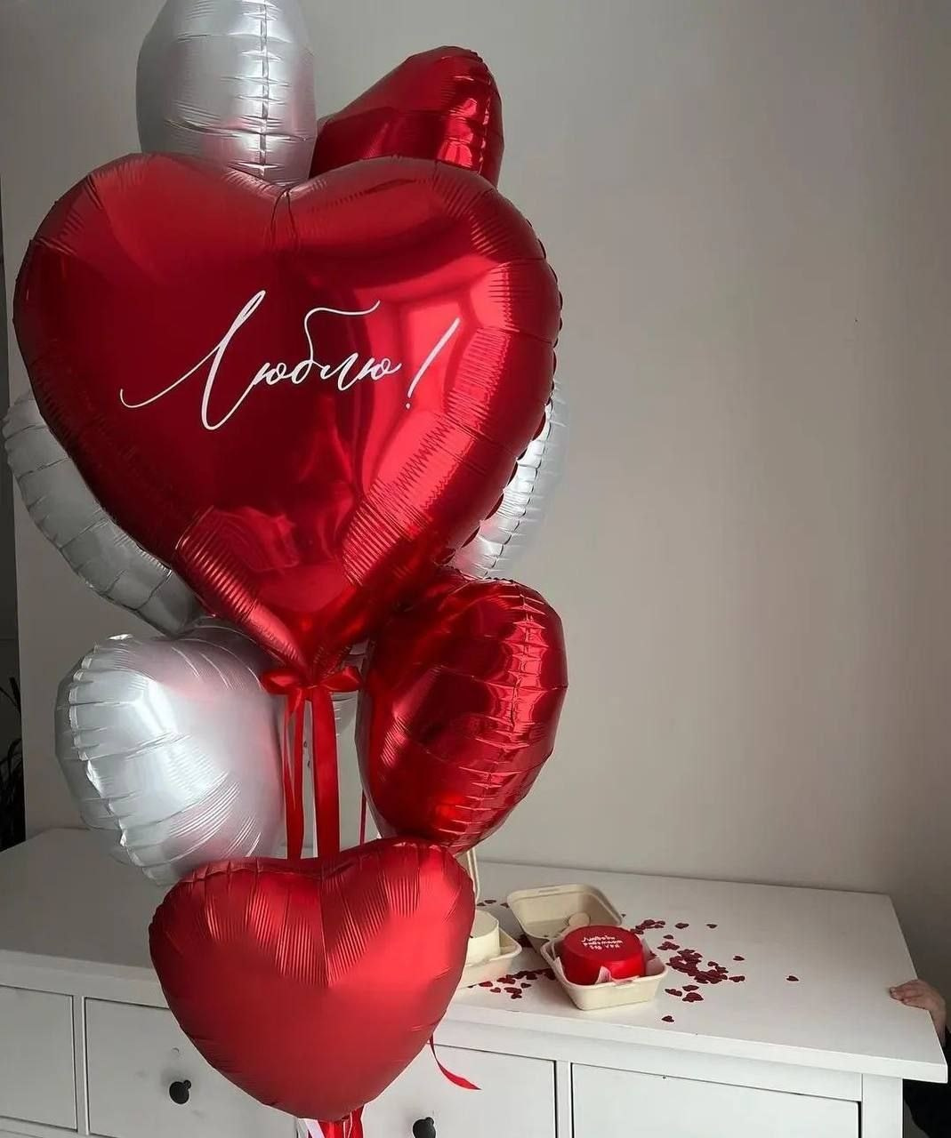 First B-Day. Balloons and decorations in Serbia. Delivery 24/7