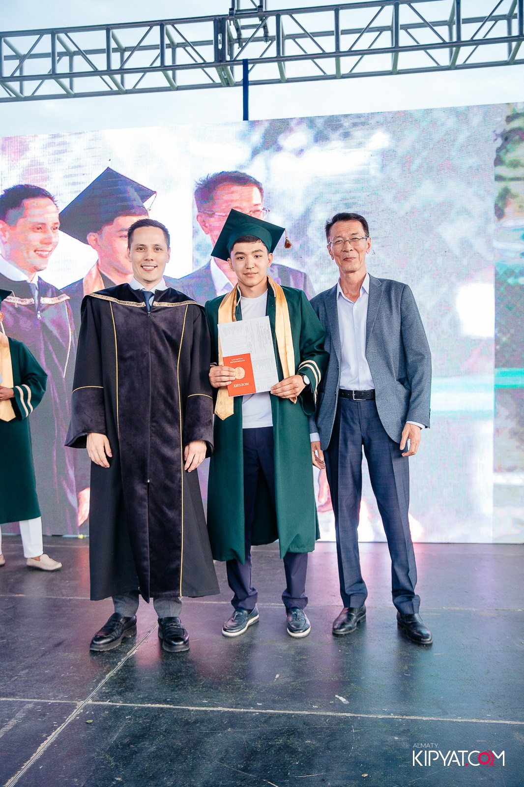 ВРУЧЕНИЕ ДИПЛОМОВ — НАРХОЗ КОЛЛЕДЖ. Part 4. КИПЯТКОМ АЛМАТЫ!