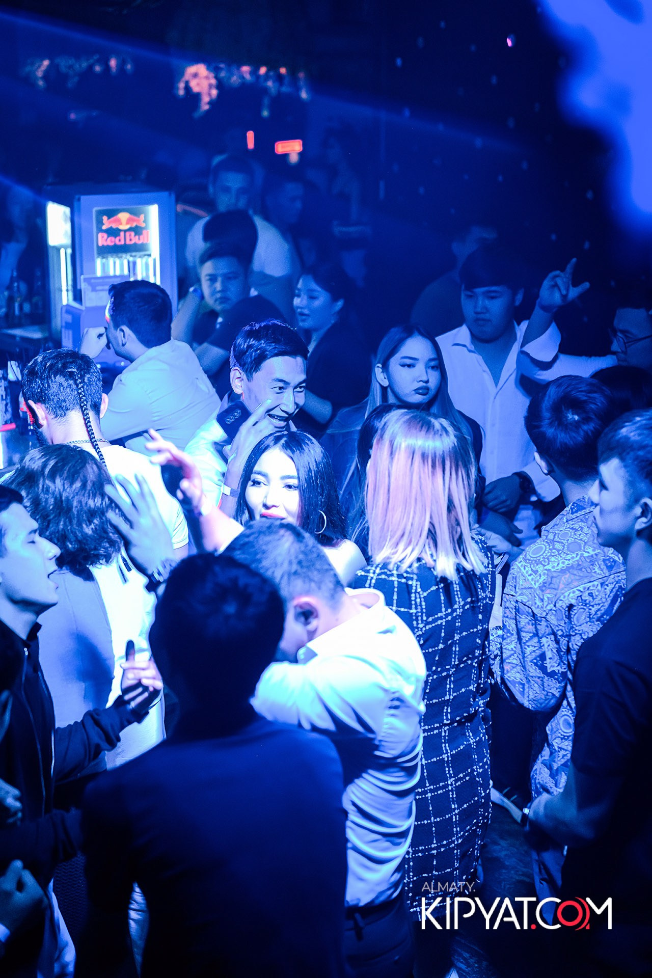 Uyat Emes Ваr. КИПЯТКОМ АЛМАТЫ!