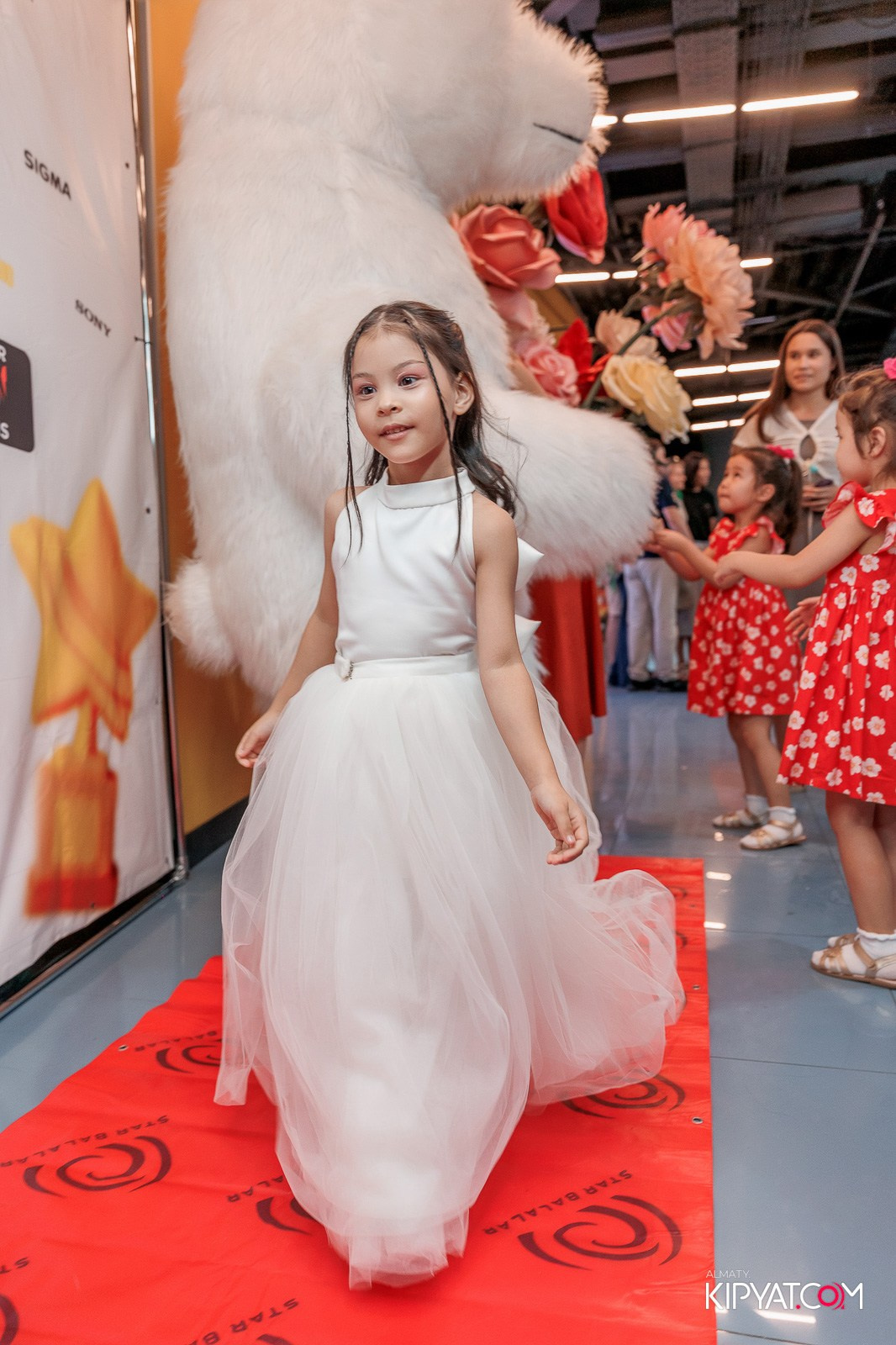 ПРЕЗЕНТАЦИЯ 10 ГРУППЫ КИНОПРОЕКТА STARBALALAR. КИПЯТКОМ АЛМАТЫ!