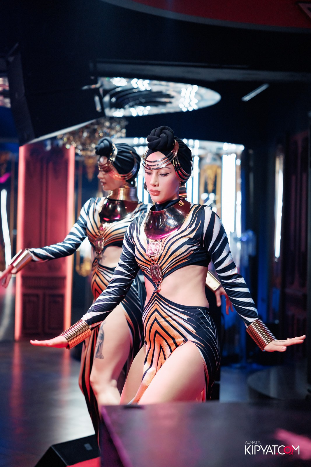 ЗАЯ, НА БИС. КИПЯТКОМ АЛМАТЫ!