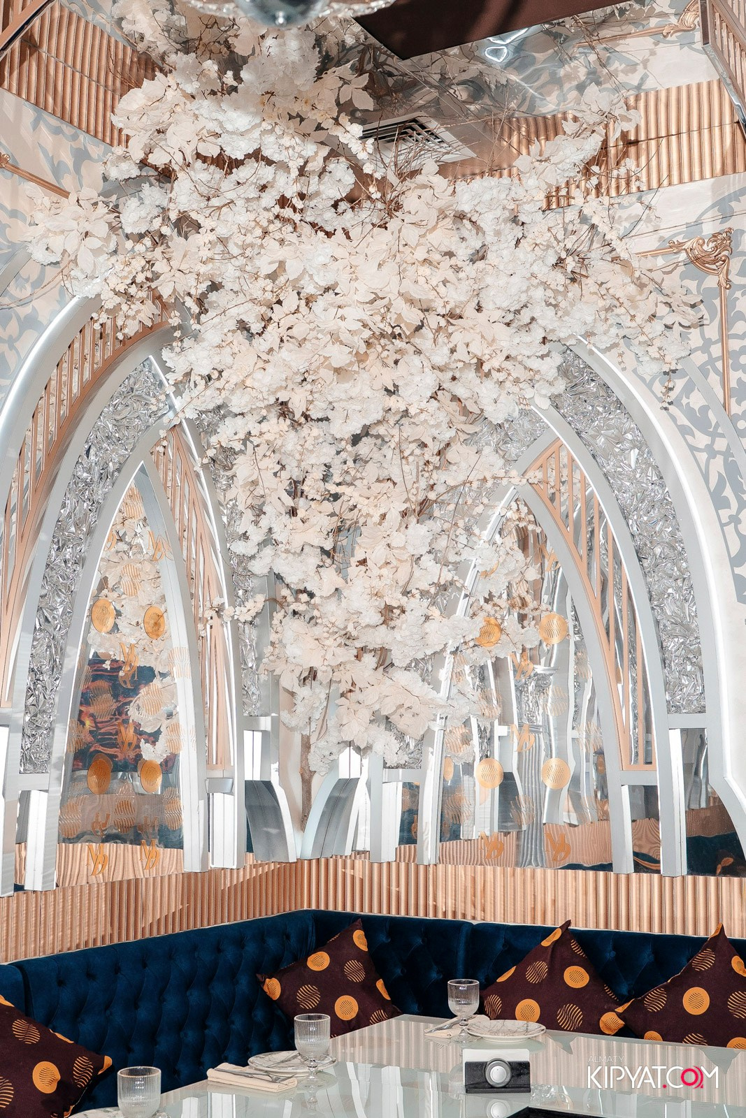 MOOD KARAOKE & TERRACE. КИПЯТКОМ АЛМАТЫ!