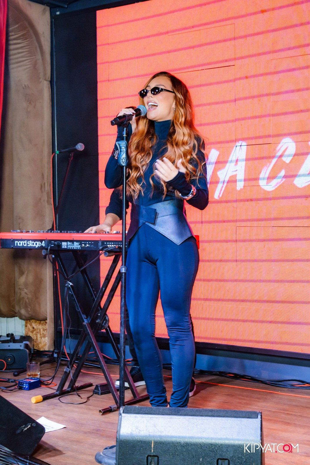 LAUREATE KARAOKE HALL. КИПЯТКОМ АЛМАТЫ!