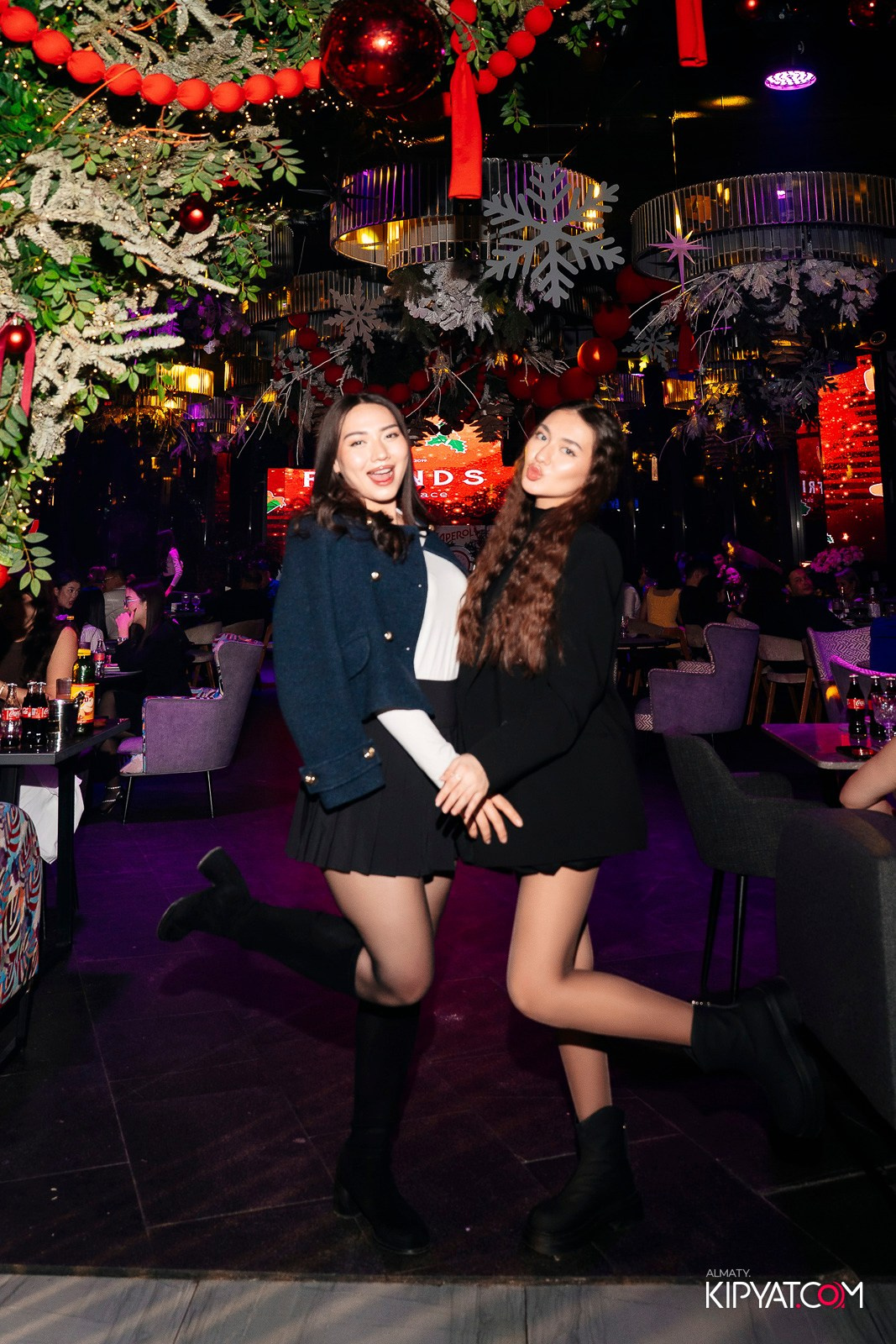 FRIENDS BAR & TERRACE. КИПЯТКОМ АЛМАТЫ! Фотосъемка мероприятий в Алматы