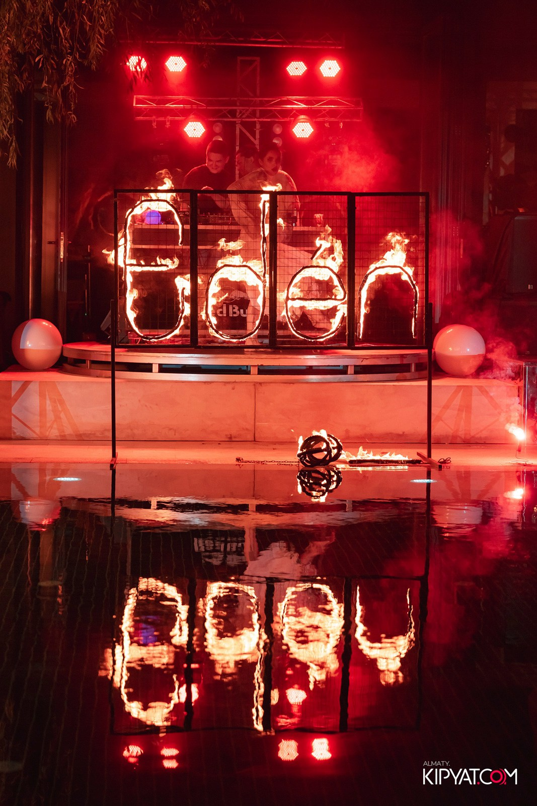 EDEN POOL & BAR. КИПЯТКОМ АЛМАТЫ!