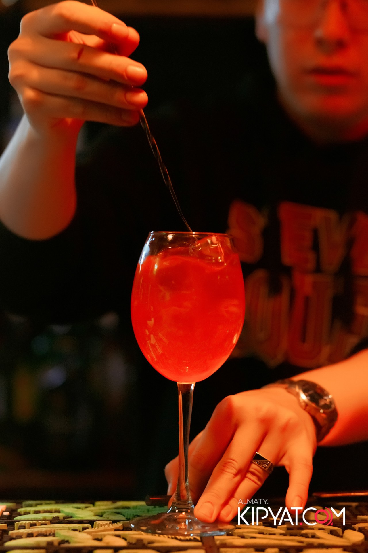 ШИШКА LOUNGE НА ЖИБЕК ЖОЛЫ. КИПЯТКОМ АЛМАТЫ!