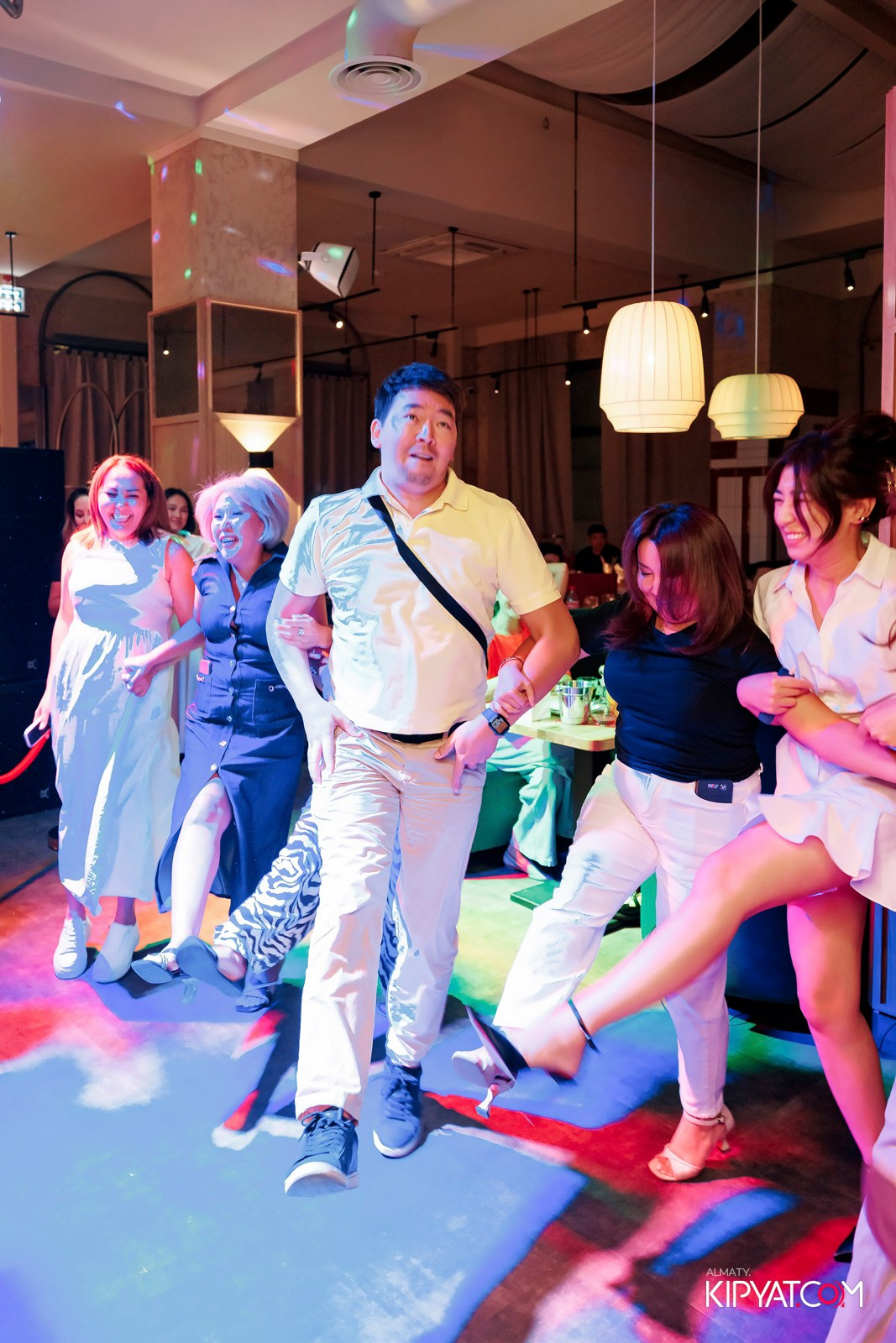 ALEM В PINTA НА ТУЛЕБАЕВА. КИПЯТКОМ АЛМАТЫ!