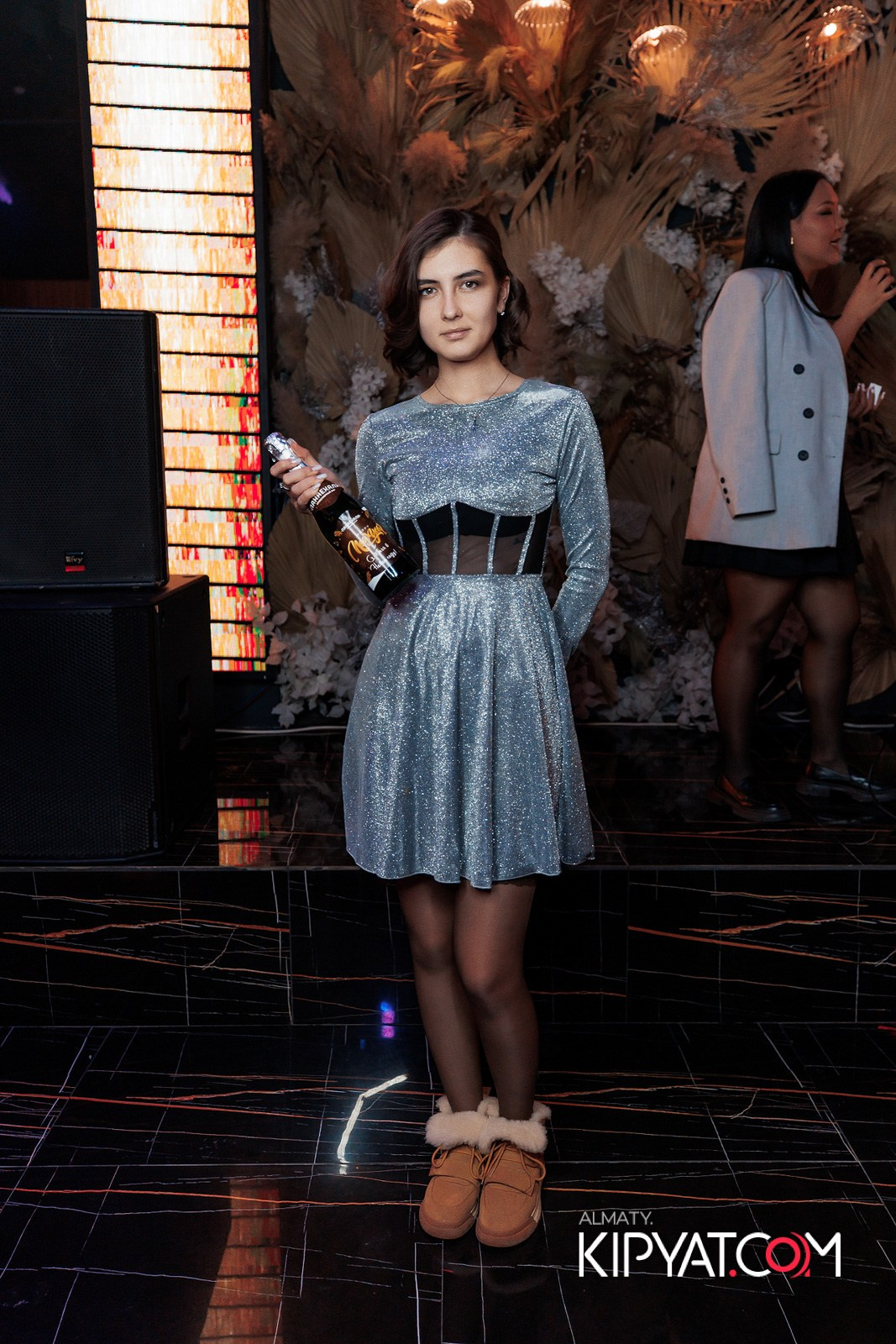 БАР ПАНАЕХАЛИ НА ДОСТЫК. КИПЯТКОМ АЛМАТЫ!