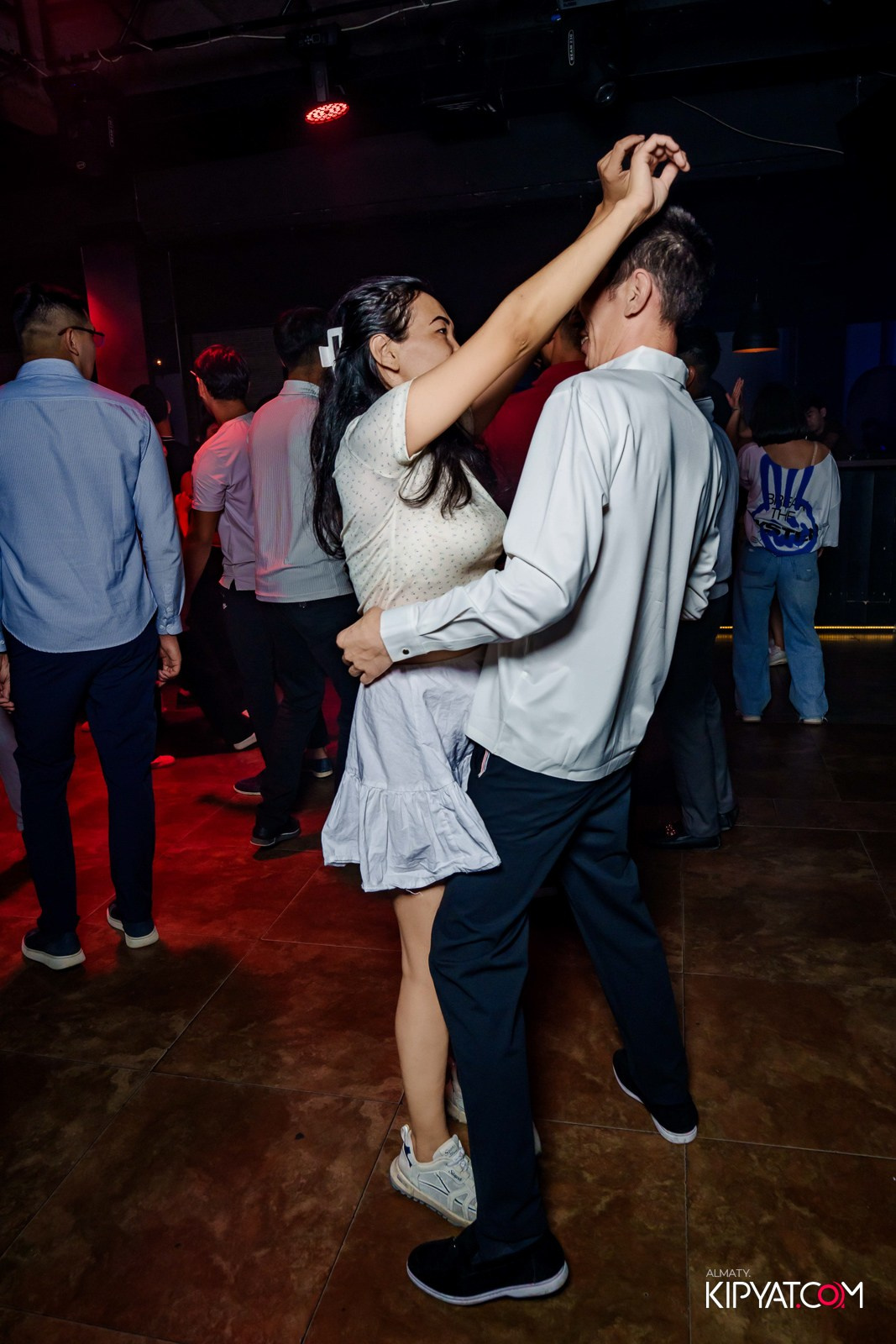 ARAGOSTA DISCO BAR. КИПЯТКОМ АЛМАТЫ!