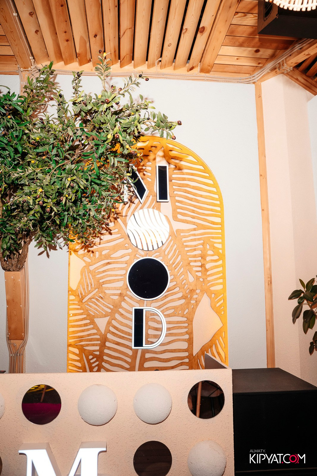 MOOD KARAOKE & TERRACE. КИПЯТКОМ АЛМАТЫ!