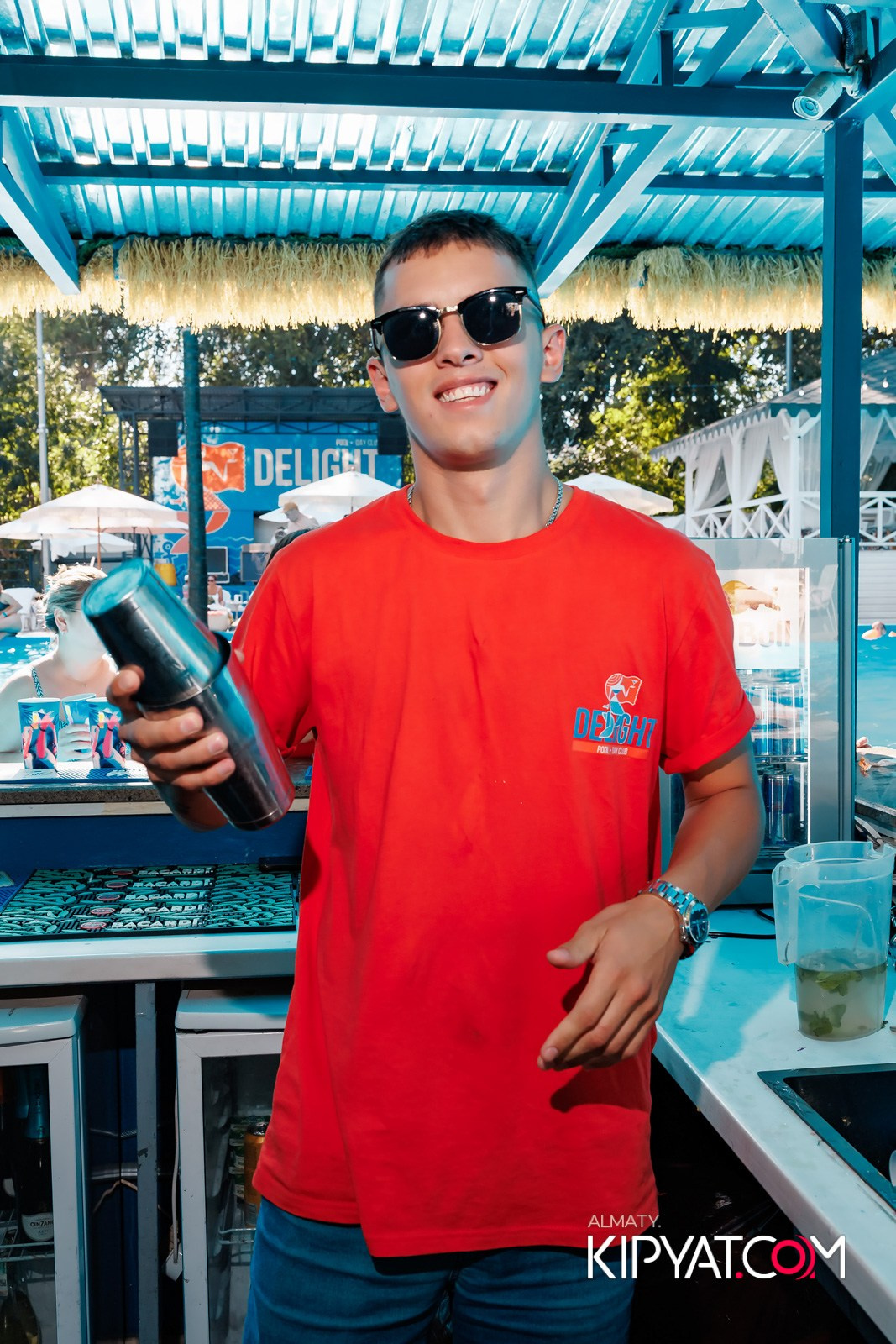 ПЕННАЯ ВЕЧЕРИНКА/ДЫМОВОЕ ШОУ/БАССЕЙН DELIGHT POOL. КИПЯТКОМ АЛМАТЫ!