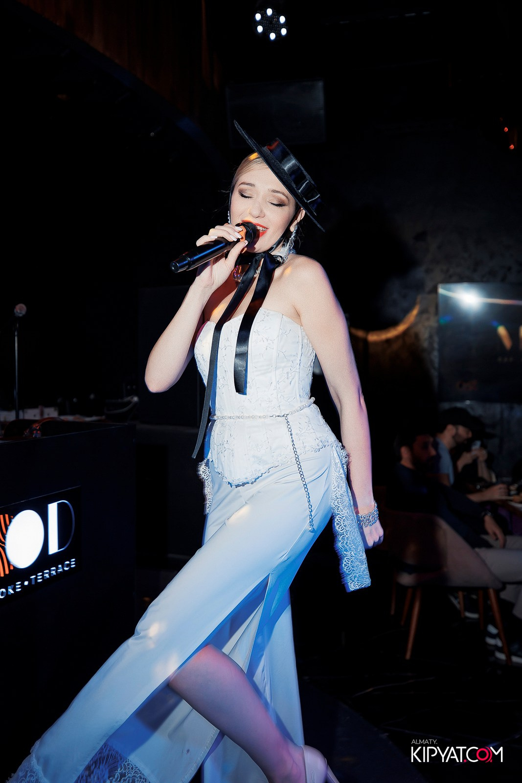 MOOD KARAOKE & TERRACE. КИПЯТКОМ АЛМАТЫ!