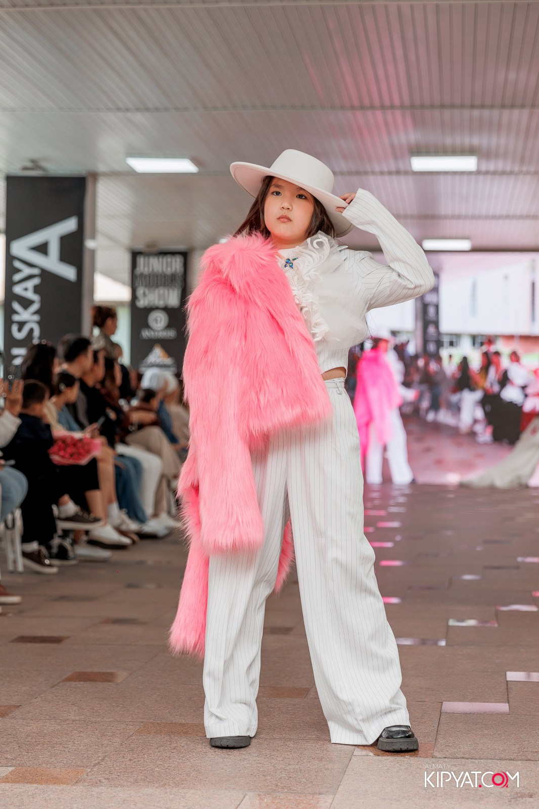 JUNIOR FASHION SHOW. КИПЯТКОМ АЛМАТЫ!