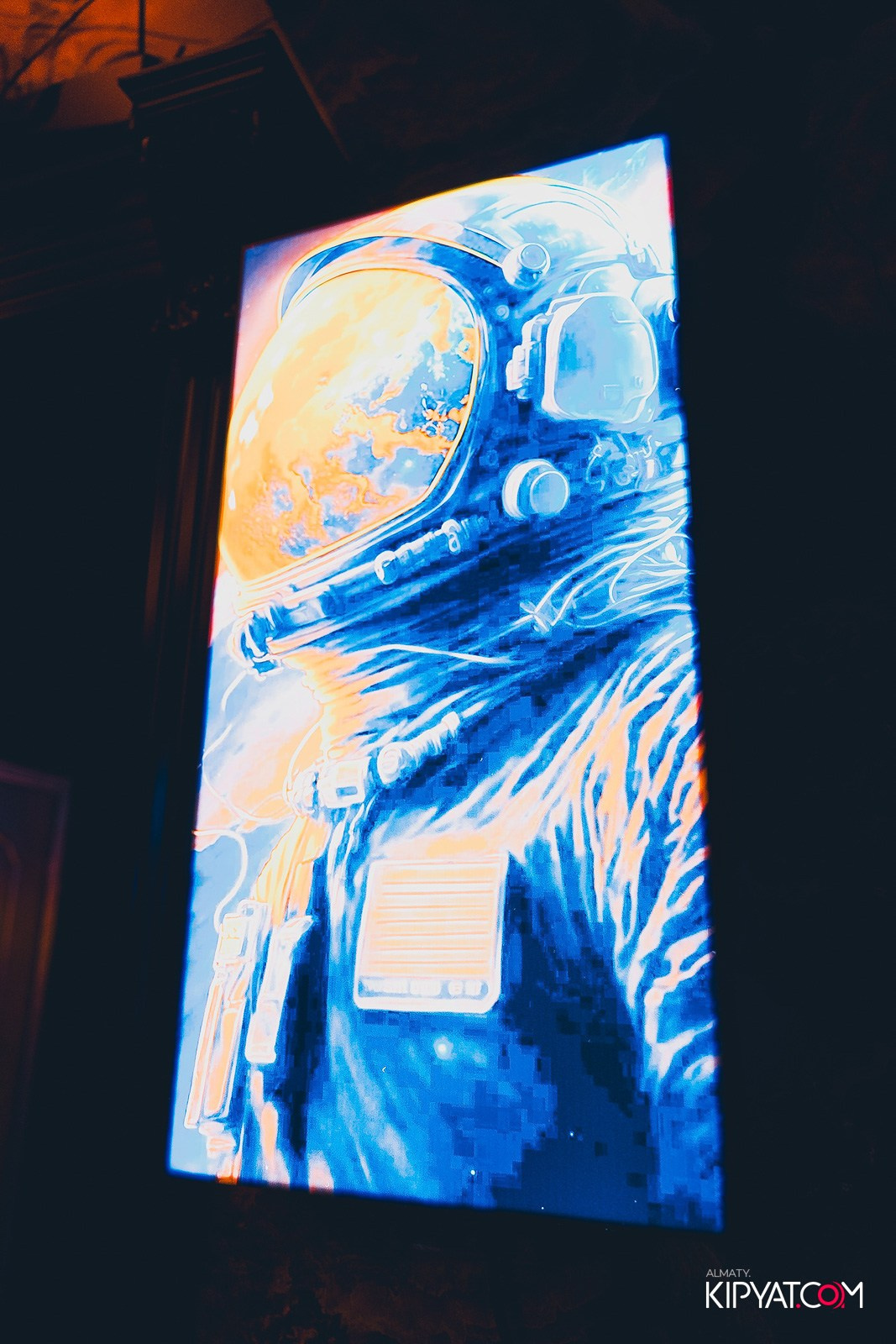 КАРАОКЕ РОЯЛЬ COSMO. КИПЯТКОМ АЛМАТЫ!