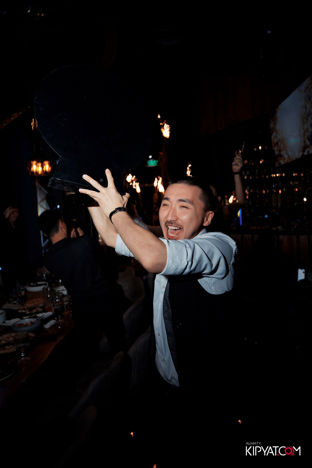 MOOD BAR & KARAOKE. КИПЯТКОМ АЛМАТЫ!