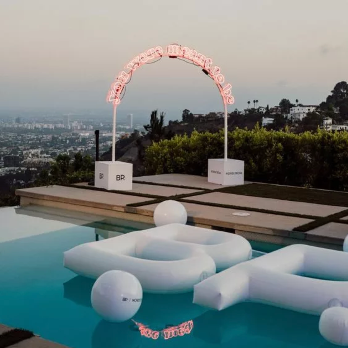 Декор 2024 года. Свадебный и репортажный фотограф Элина Козырьянова