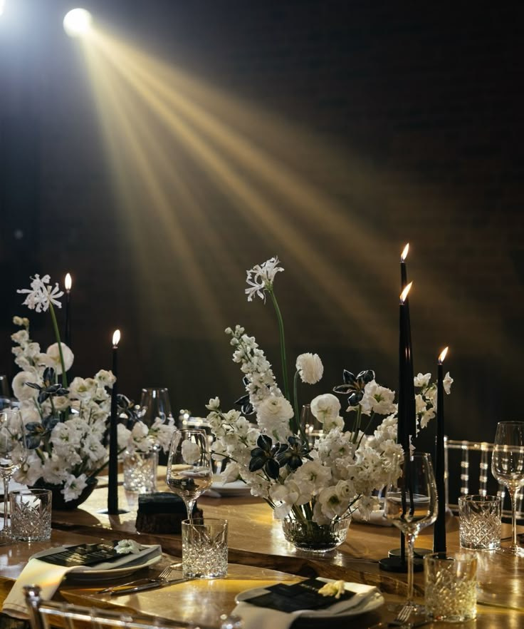 ИВЕНТОВЫЙ СВЕТ (EVENT LIGHT) НА СВАДЬБЕ. Фото и видеосъемка в Кызыле, аэросъемка Кызыл, фотограф, видеограф