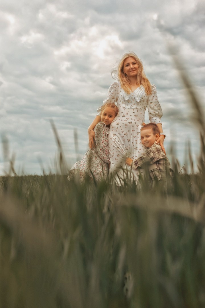 Погуляем. Скоро лето, а пока весна 2024 год. Весна- лето. Семейный детский фотограф Краснодарский край Оксана Колос