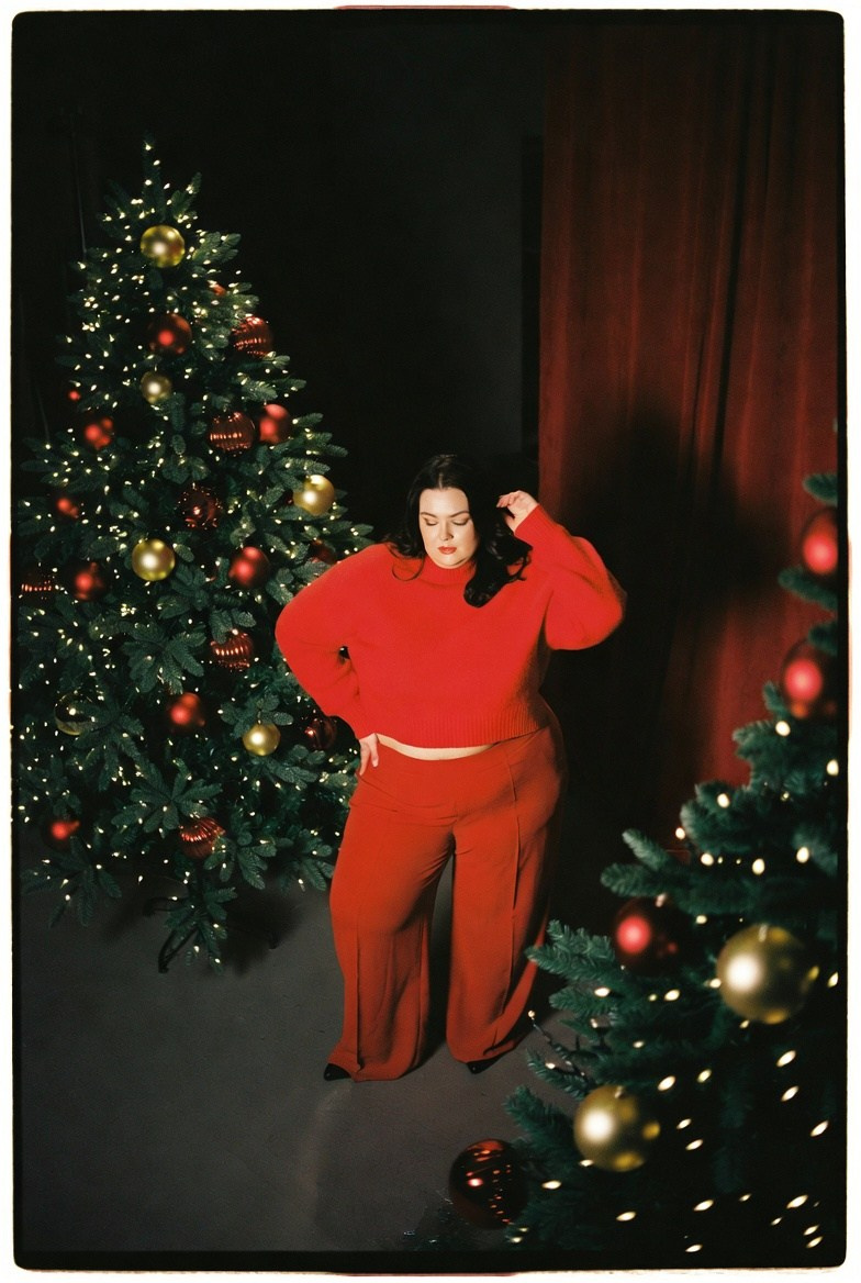 Плюс сайз в красном