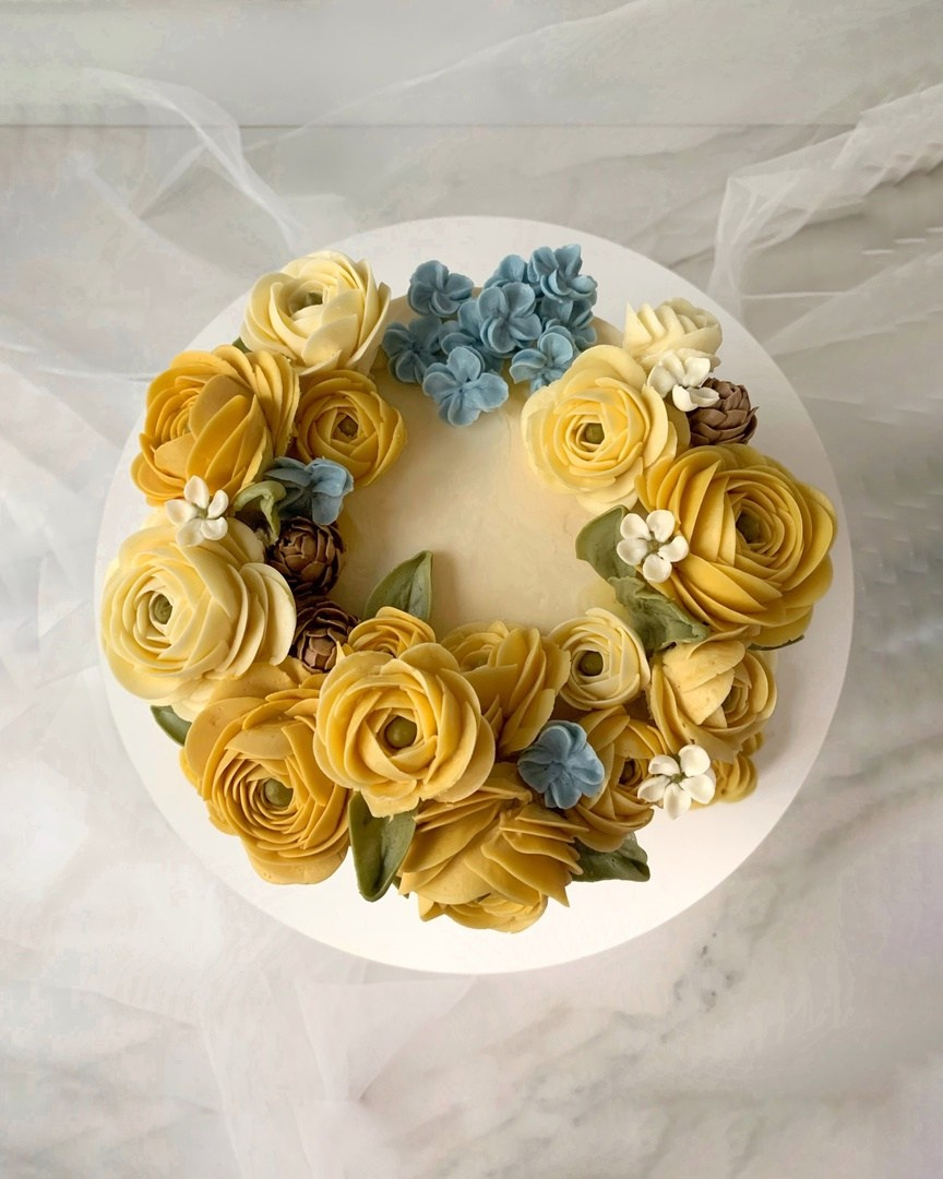 Аникина Юлия / Кремовая флористика в корейской технике