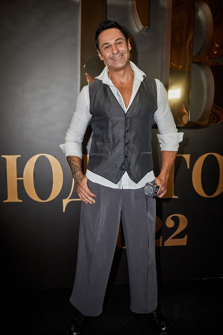 FB. Art photographer Nino