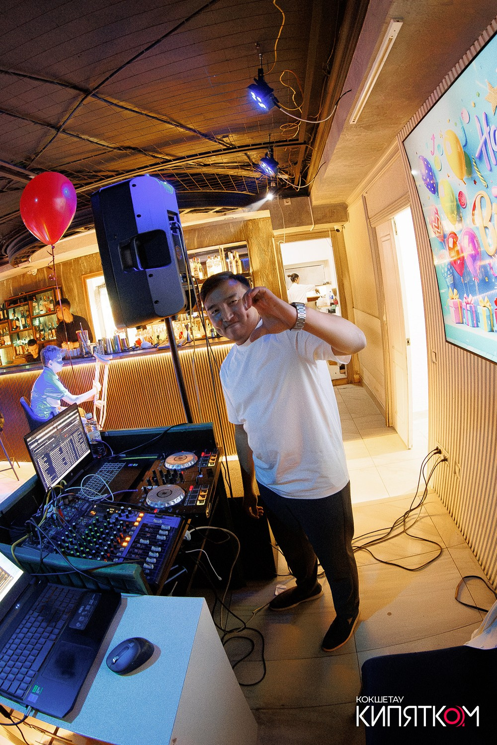 ШАШЛЫЧНЫЙ ДВОР. КИПЯТКОМ КОКШЕТАУ