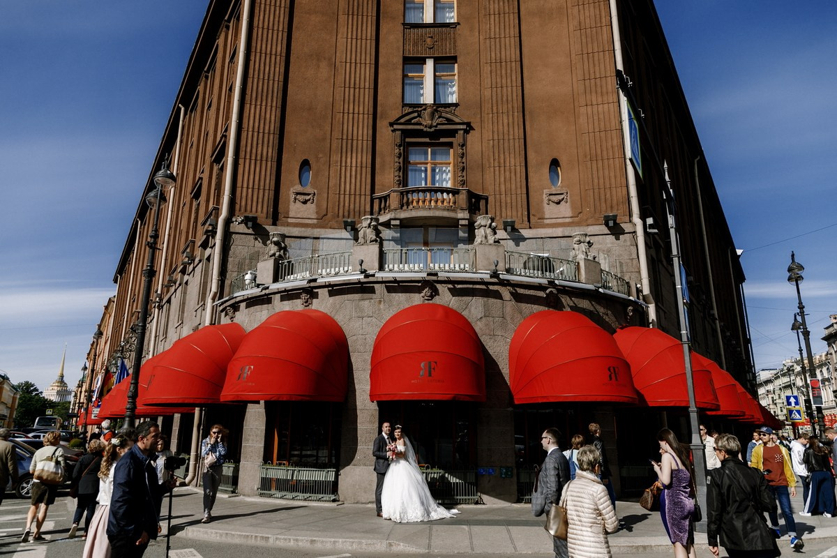 Свадебный фотограф в СПб. Фотограф крещение венчание в Петербурге! Помогает подобрать храм и посоветовал душевного батюшку в СПб