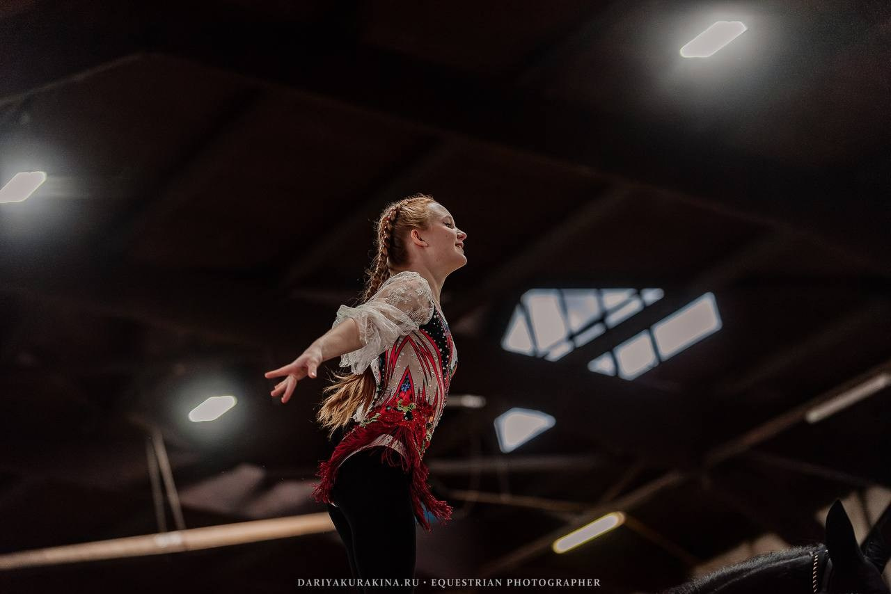 Чемпионат и Первенство МО по ВОЛЬТИЖИРОВКЕ. Куракина Дарья • Конный фотограф