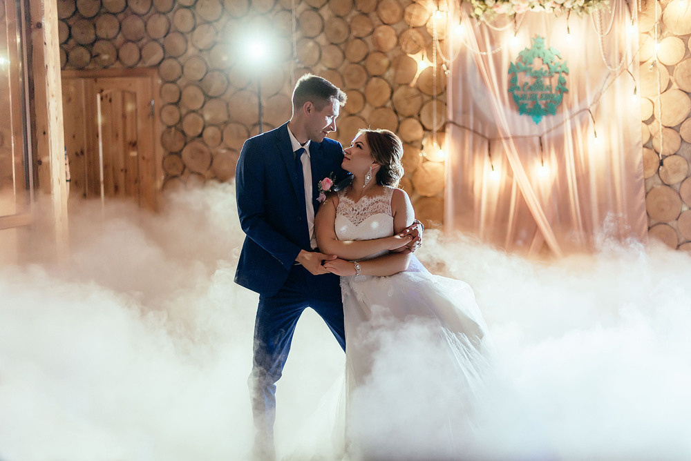 первый танец молодых