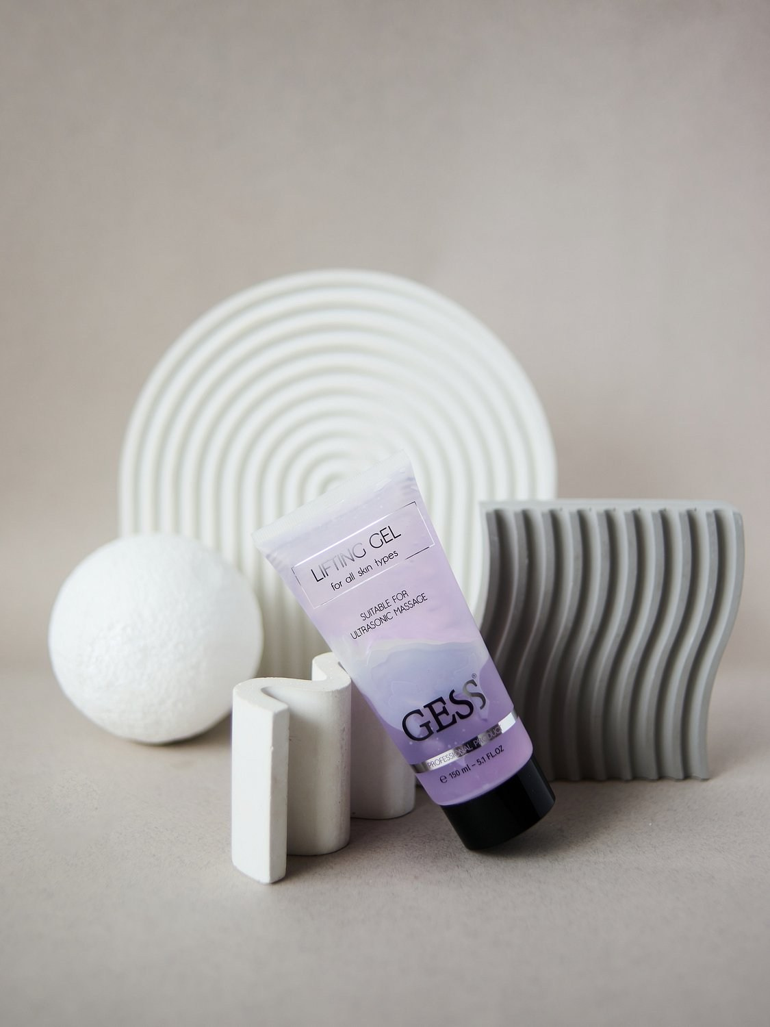 Предметная съемка: массажеры для лица. Портретный фотограф в Санкт-Петербурге