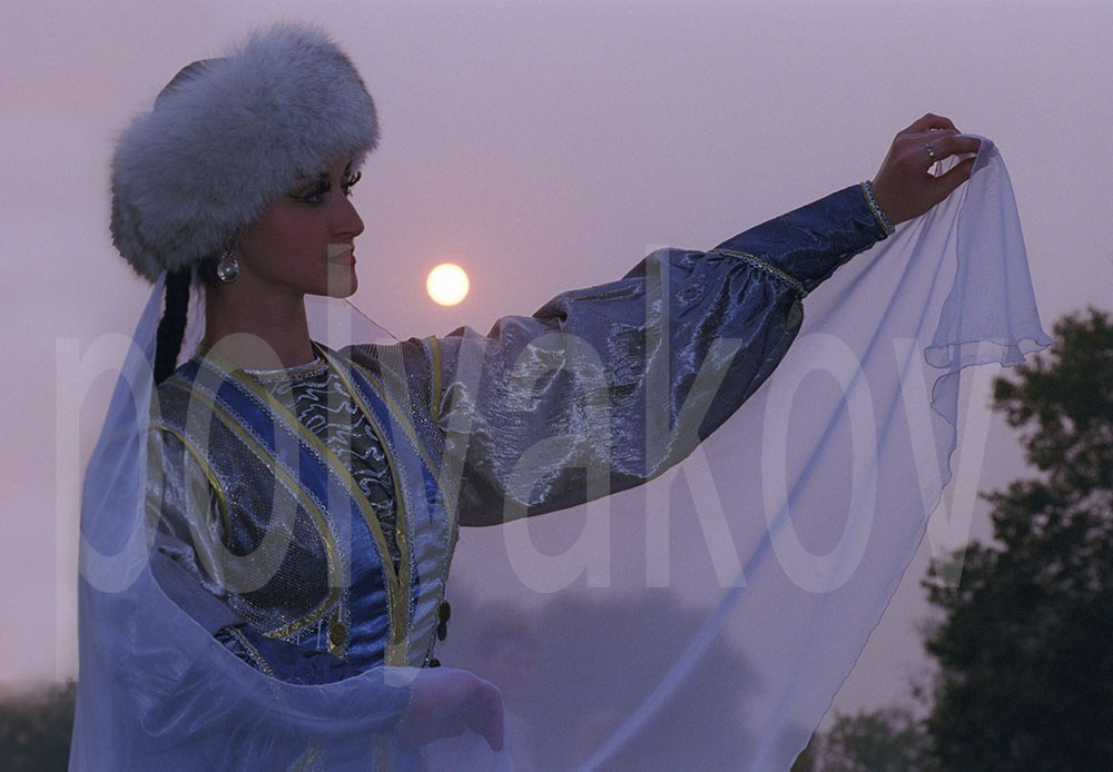 Фолклор. Движение жизни. Фотокорреспондент Александр Поляков. Москва