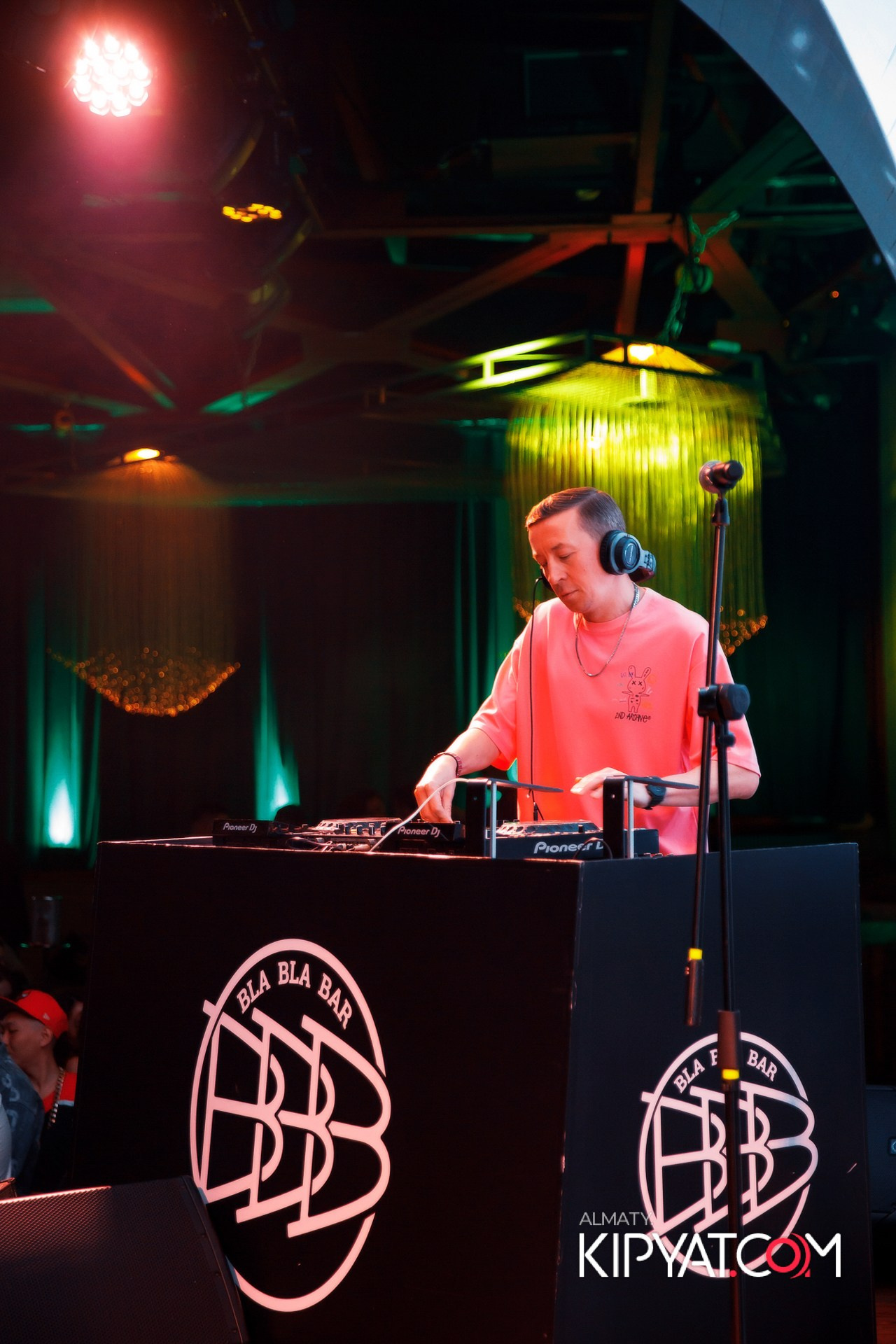 Bla bla bar. КИПЯТКОМ АЛМАТЫ!