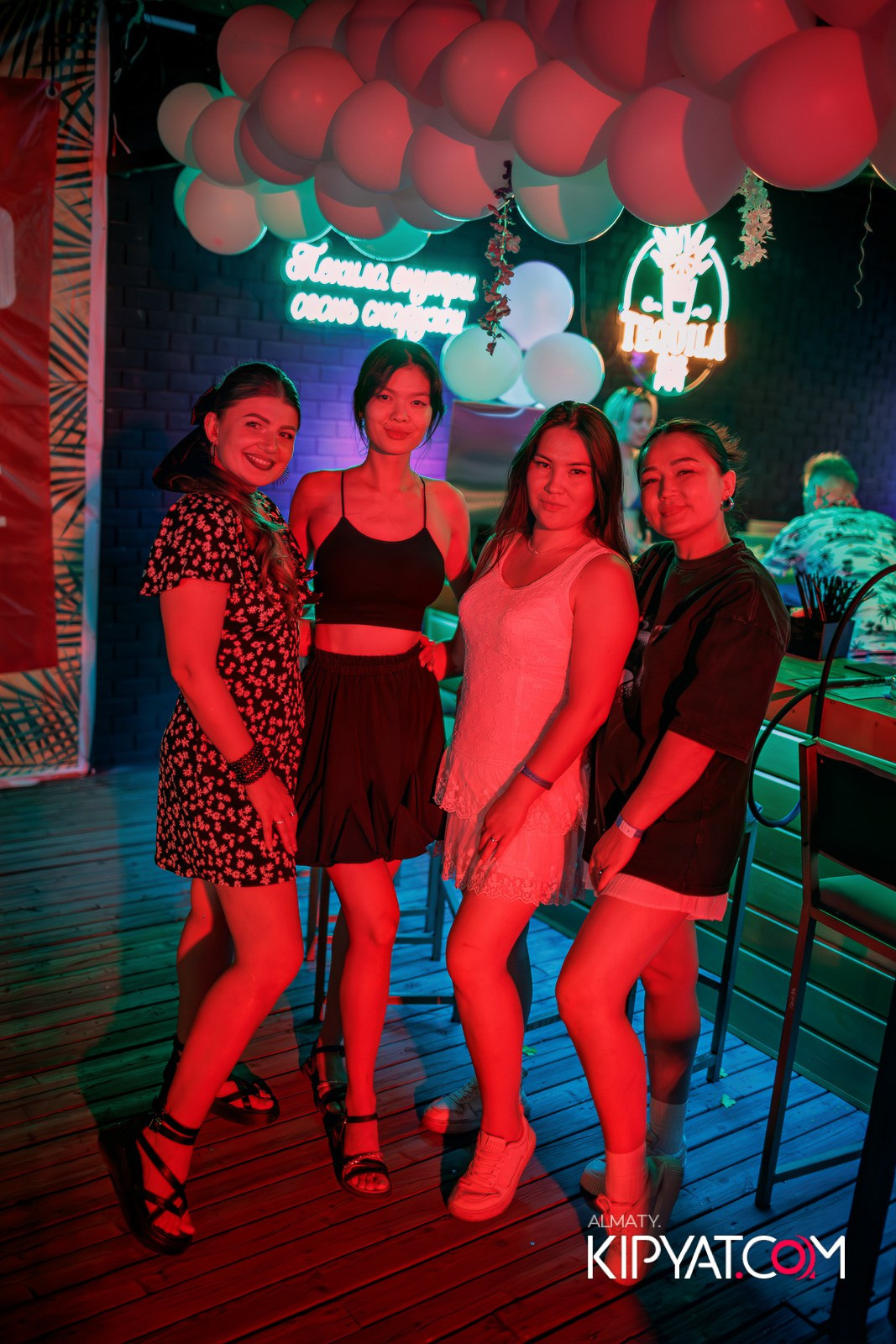 SKY BAR. КИПЯТКОМ АЛМАТЫ!