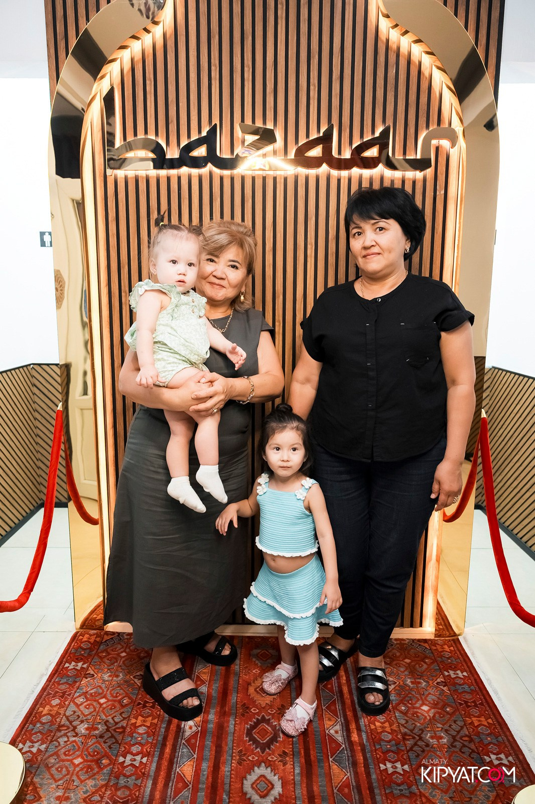 СЕМЕЙНЫЙ РЕСТОРАН BAZAAR. КИПЯТКОМ АЛМАТЫ!