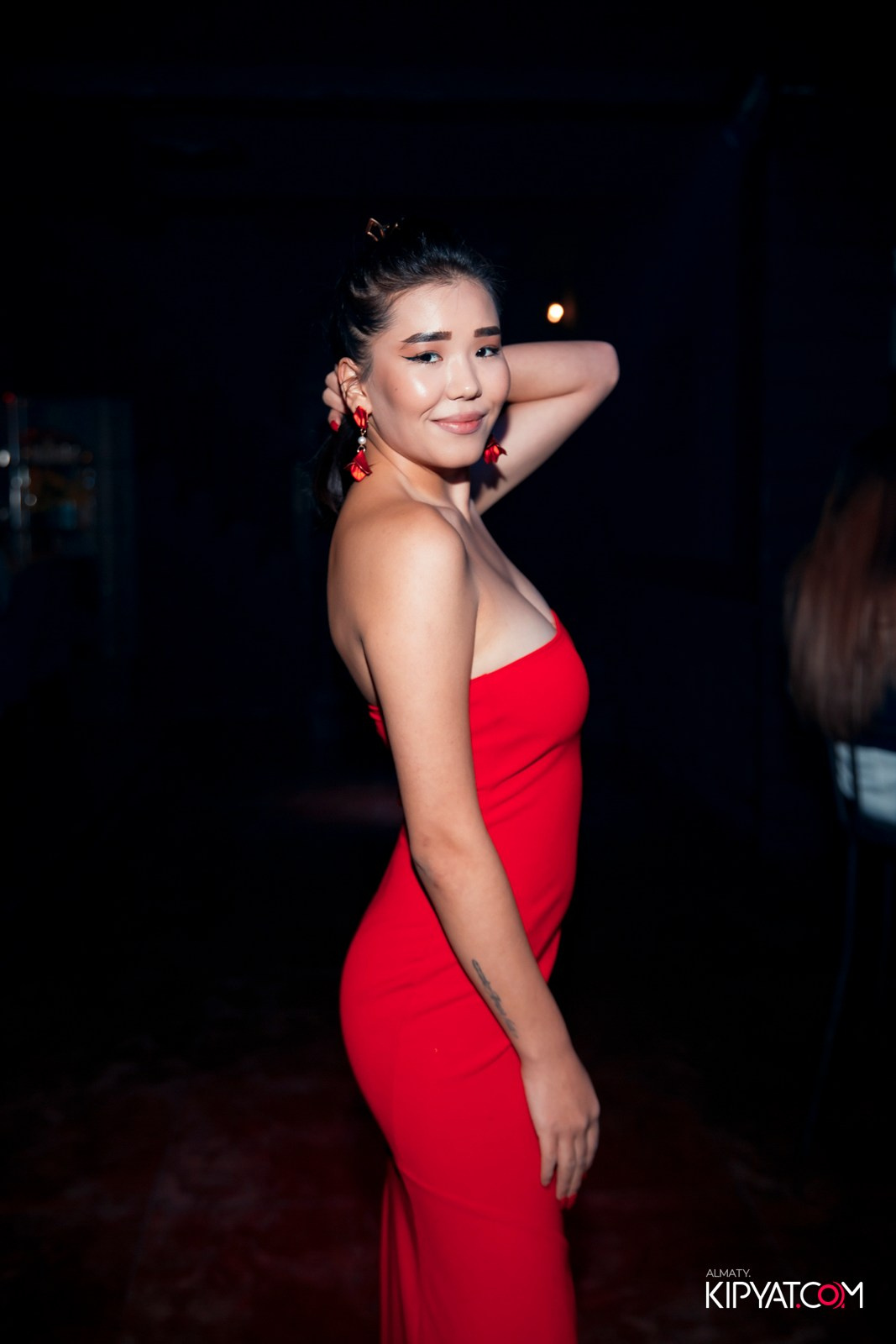 ARAGOSTA ДИСКО-БАР. КИПЯТКОМ АЛМАТЫ!